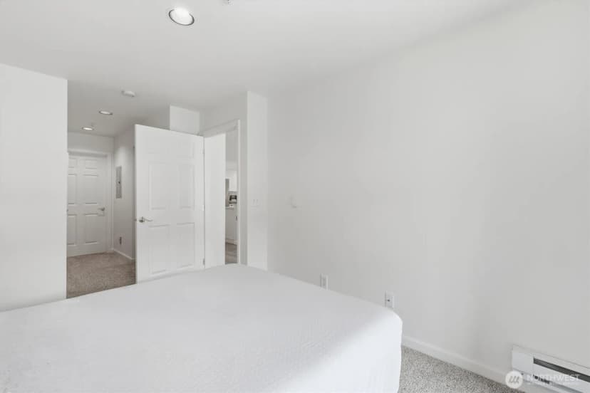 Property photo for 1417 Queen Anne Avenue N #303, Seattle photo 19