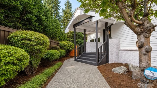 Property photo for 1630 2nd Street, Kirkland photo 4