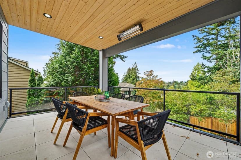 Property photo for 719 95th Avenue Ne, Bellevue photo 12
