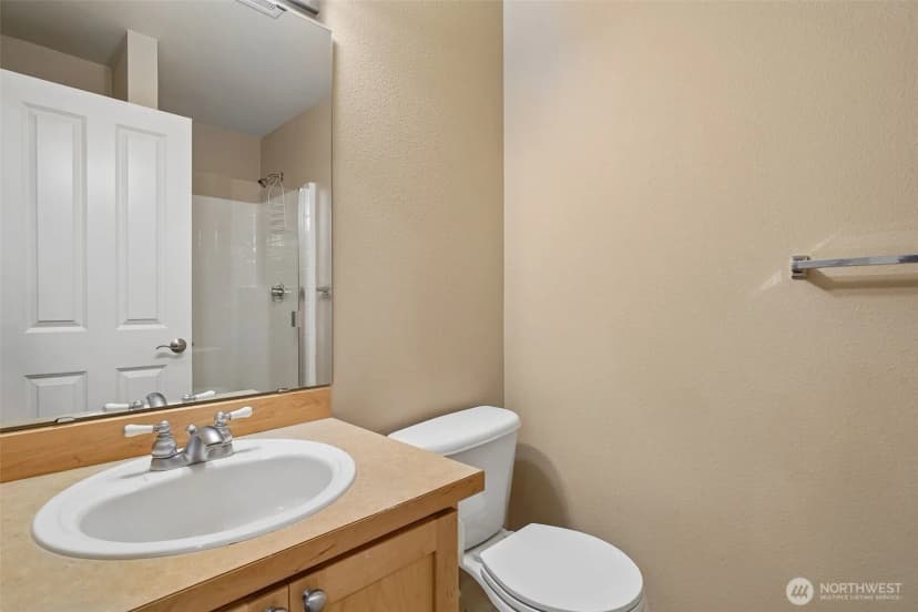 Property photo for 1221 68th Loop Se, Auburn photo 23