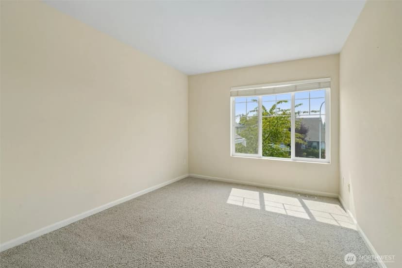 Property photo for 1221 68th Loop Se, Auburn photo 33