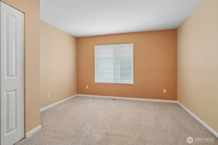 Property photo for 1221 68th Loop Se, Auburn photo 34