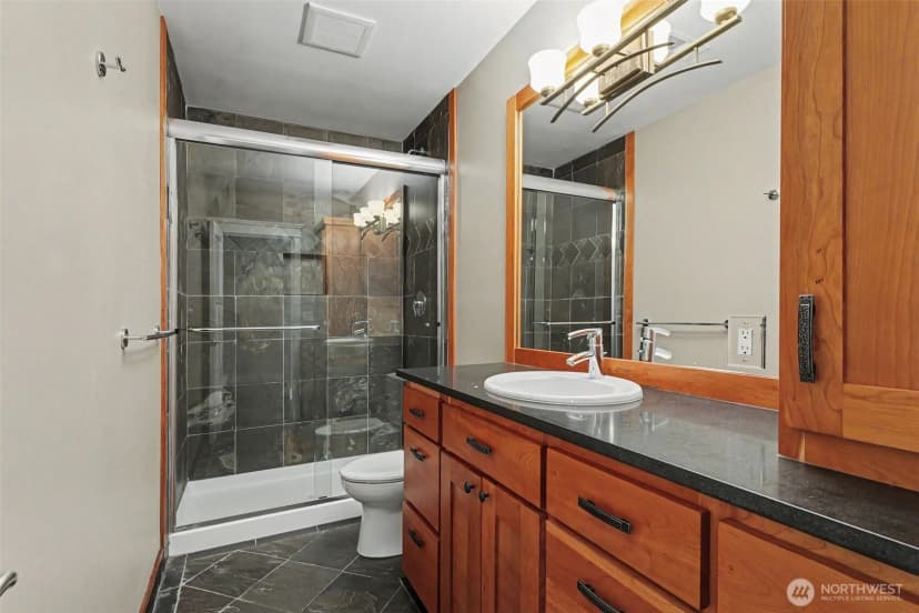 Property photo for 13128 Se Newport Way, Bellevue photo 32