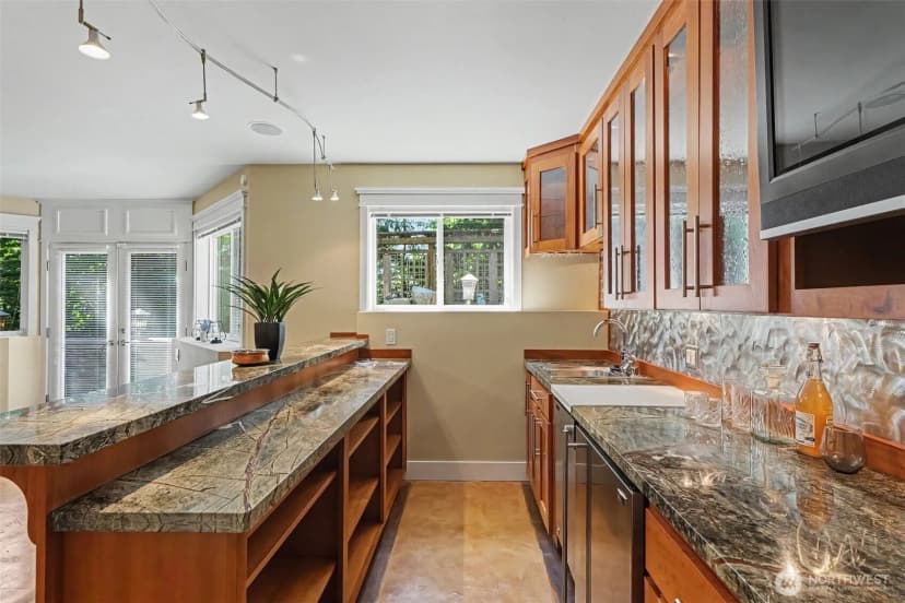 Property photo for 13128 Se Newport Way, Bellevue photo 28