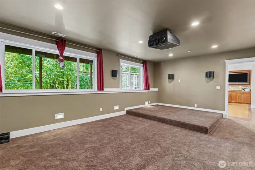 Property photo for 13128 Se Newport Way, Bellevue photo 30