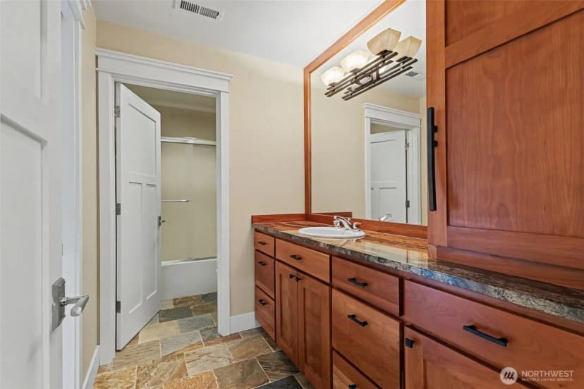 Property photo for 13128 Se Newport Way, Bellevue photo 24