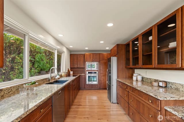 Property photo for 8456 6th Avenue Sw, Seattle photo 4