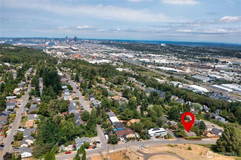 Property photo for 8456 6th Avenue Sw, Seattle photo 28