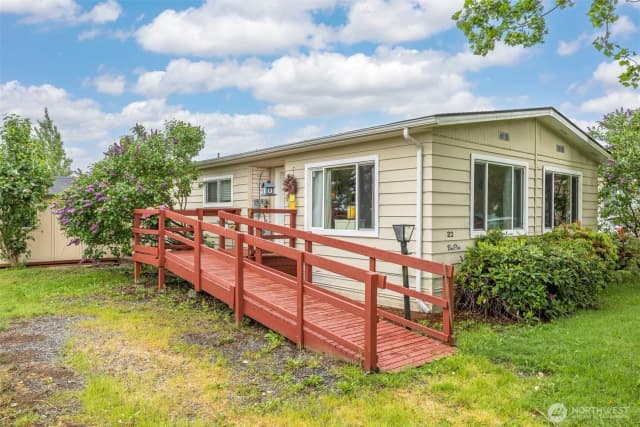 Property photo for 380 E Pole Road #20, Lynden