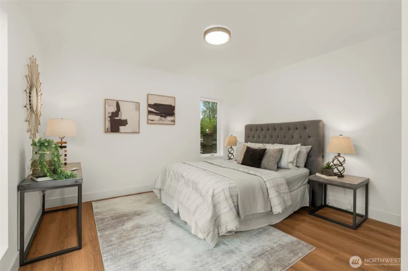 Property photo for 9215 12th Avenue Ne, Seattle photo 18