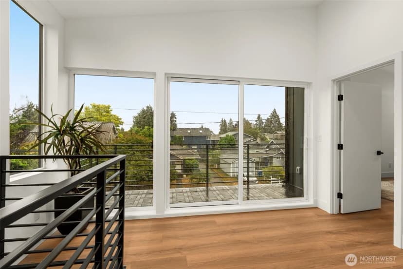 Property photo for 9215 12th Avenue Ne, Seattle photo 21