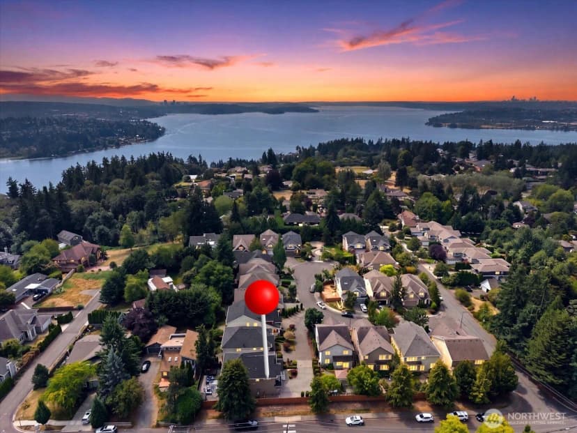 Property photo for 8628 Ne 123rd Place, Kirkland photo 32