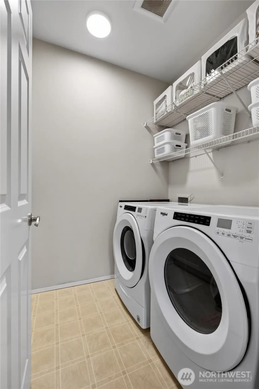 Property photo for 12712 Admiralty Way #b301, Everett photo 28