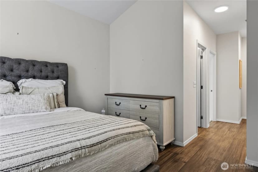Property photo for 12712 Admiralty Way #b301, Everett photo 19