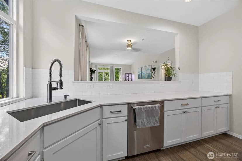 Property photo for 12712 Admiralty Way #b301, Everett photo 5
