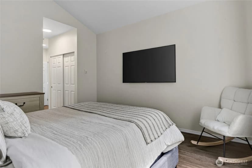 Property photo for 12712 Admiralty Way #b301, Everett photo 18