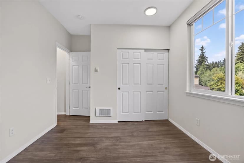 Property photo for 12712 Admiralty Way #b301, Everett photo 29