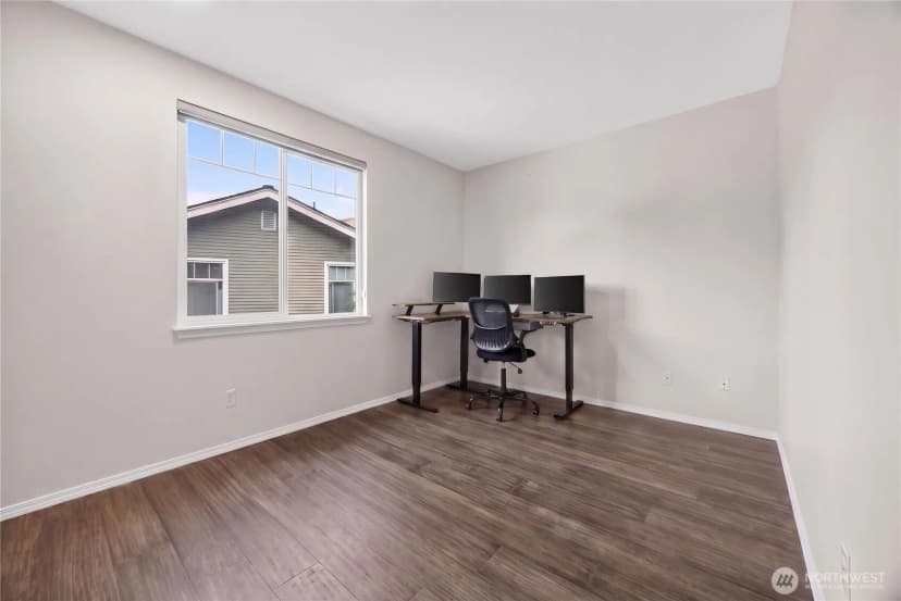 Property photo for 12712 Admiralty Way #b301, Everett photo 31