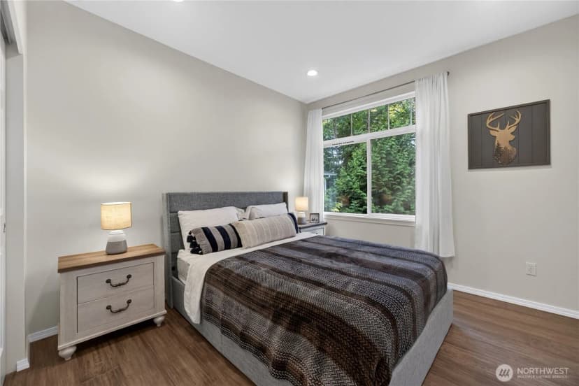 Property photo for 12712 Admiralty Way #b301, Everett photo 23