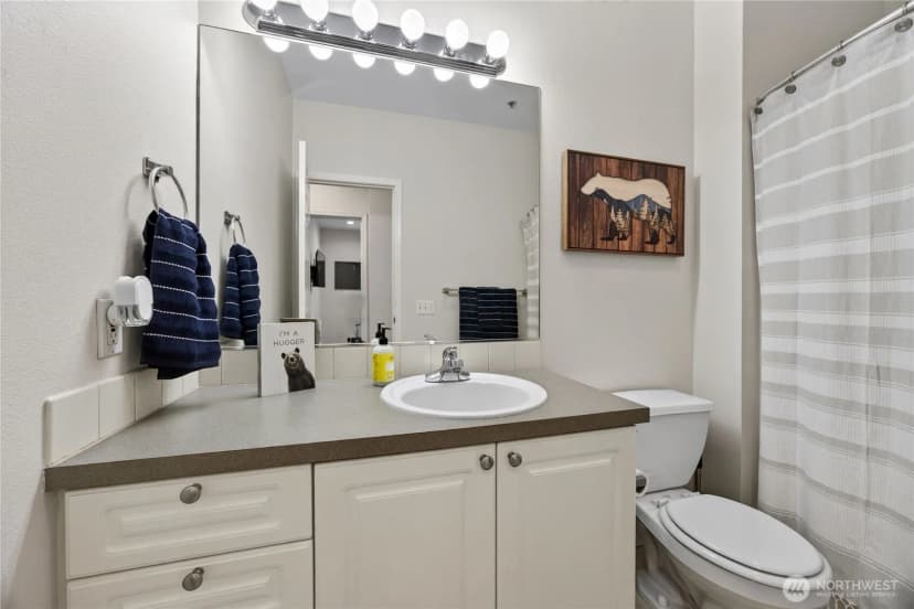 Property photo for 12712 Admiralty Way #b301, Everett photo 26