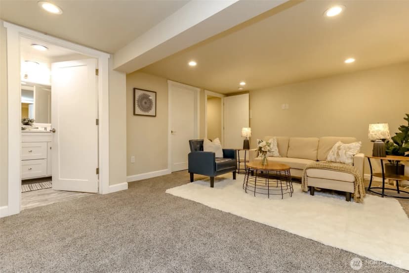 Property photo for 9810 119th Street Sw, Lakewood photo 30