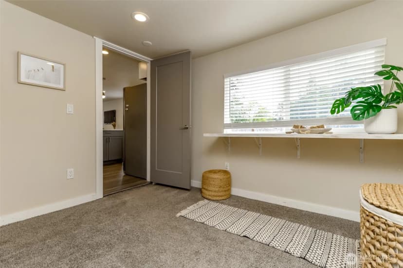 Property photo for 9810 119th Street Sw, Lakewood photo 19