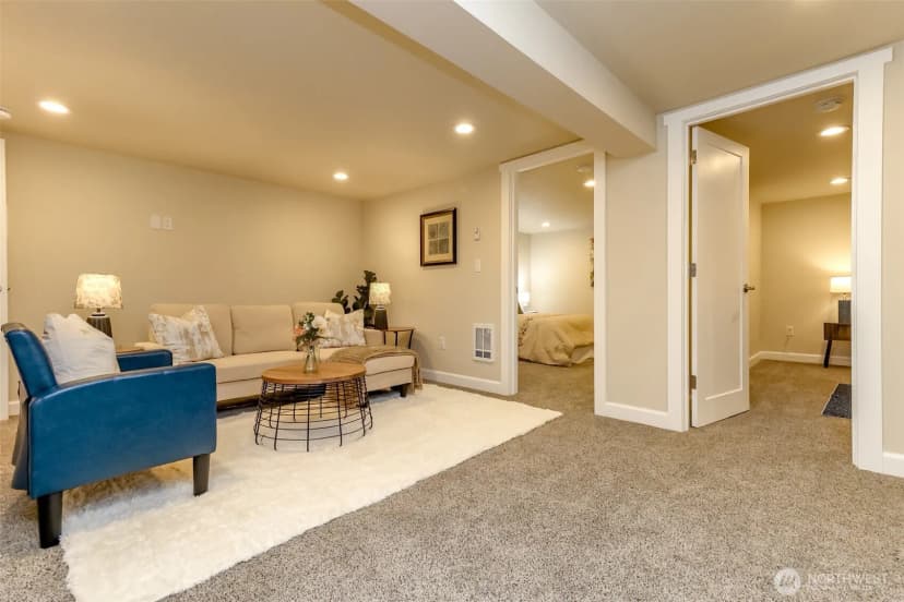 Property photo for 9810 119th Street Sw, Lakewood photo 32
