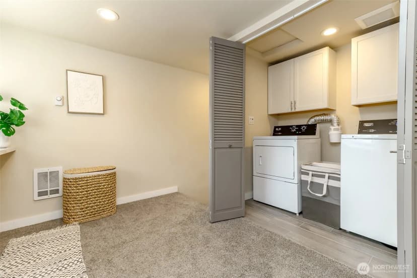 Property photo for 9810 119th Street Sw, Lakewood photo 20
