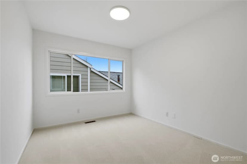 Property photo for 11229 Ne 106th Place, Kirkland photo 20