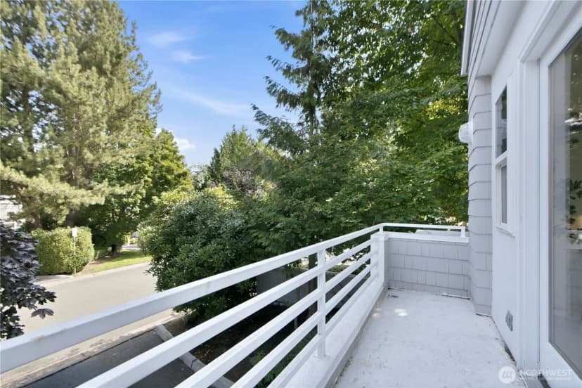 Property photo for 11229 Ne 106th Place, Kirkland photo 24