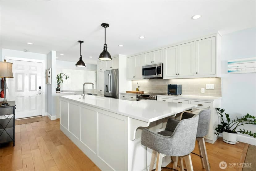 Property photo for 6620 Lake Washington Boulevard Ne #303, Kirkland photo 5