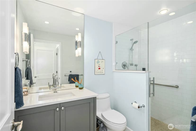 Property photo for 6620 Lake Washington Boulevard Ne #303, Kirkland photo 22