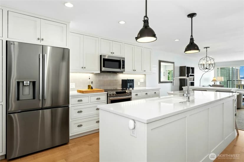 Property photo for 6620 Lake Washington Boulevard Ne #303, Kirkland photo 8