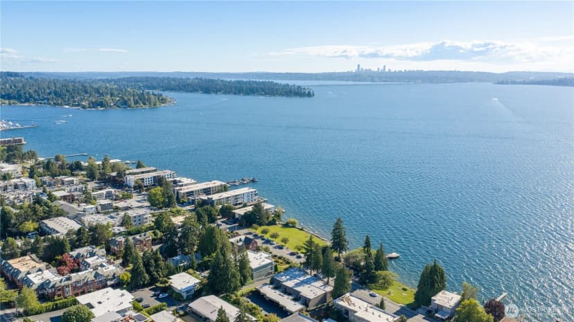 Property photo for 6620 Lake Washington Boulevard Ne #303, Kirkland photo 26