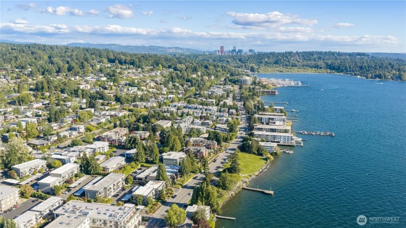 Property photo for 6620 Lake Washington Boulevard Ne #303, Kirkland photo 28