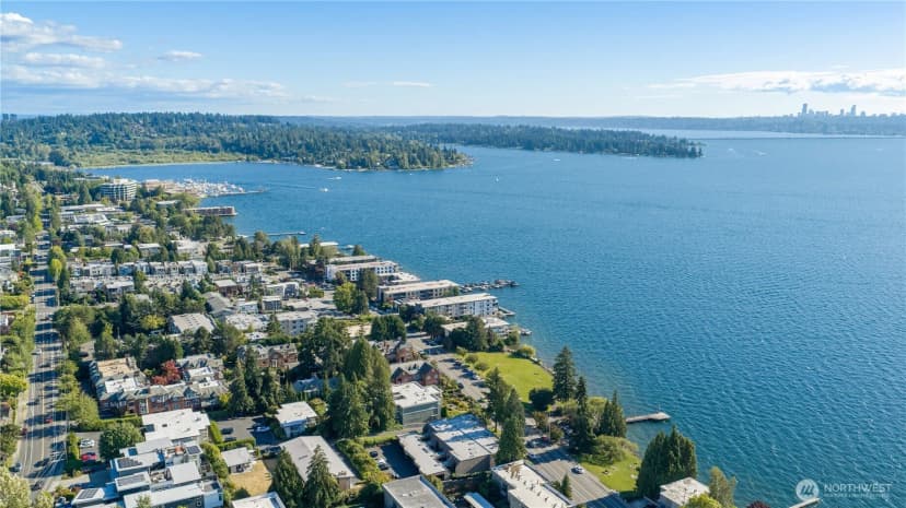 Property photo for 6620 Lake Washington Boulevard Ne #303, Kirkland photo 30