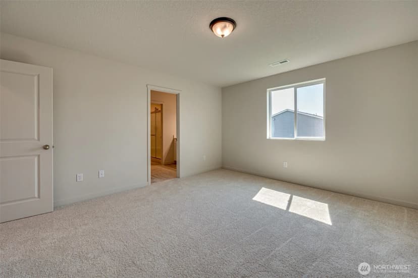Property photo for 2010 Henderson Way, Longview photo 20