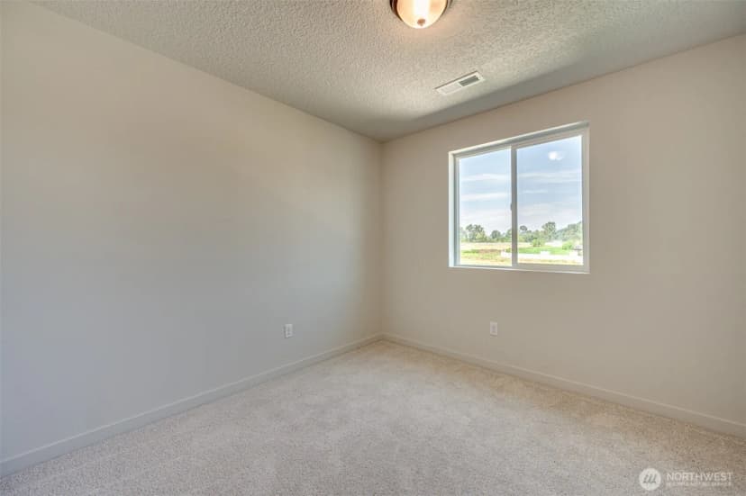 Property photo for 2010 Henderson Way, Longview photo 27