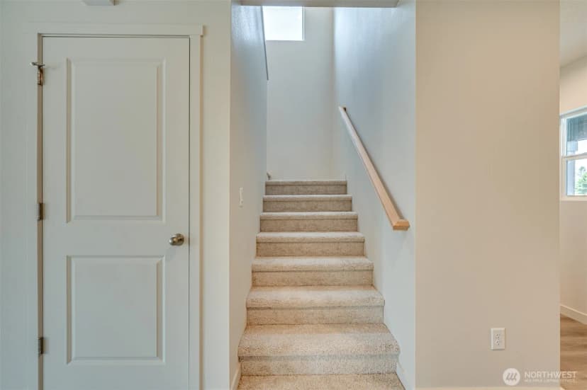 Property photo for 2010 Henderson Way, Longview photo 17