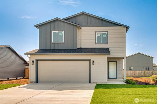 Property photo for 2016 Henderson Way, Longview