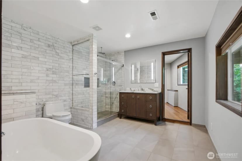 Property photo for 4739 Fernridge Lane, Mercer Island photo 35