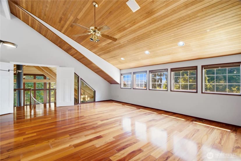 Property photo for 4739 Fernridge Lane, Mercer Island photo 23