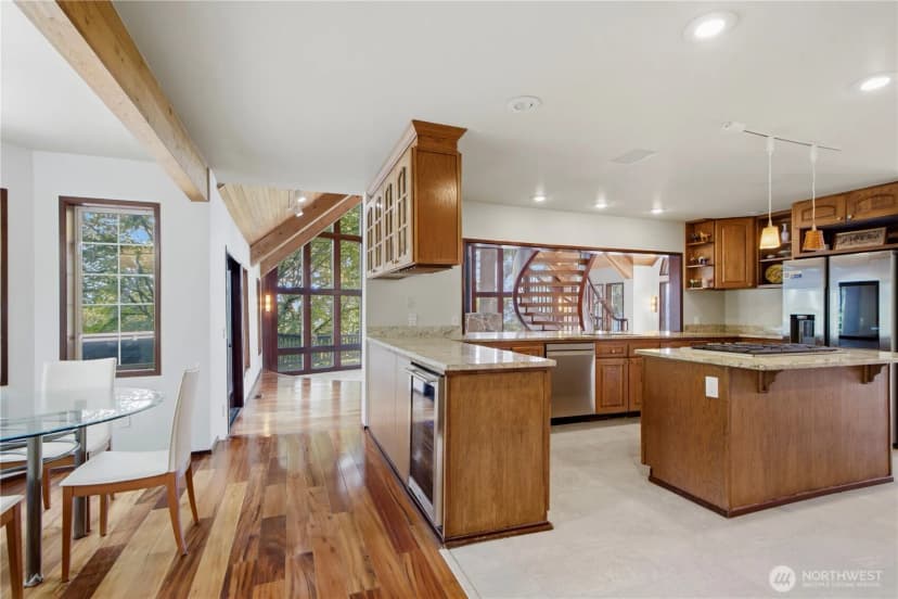 Property photo for 4739 Fernridge Lane, Mercer Island photo 15