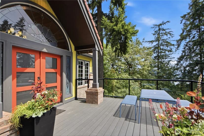 Property photo for 4739 Fernridge Lane, Mercer Island photo 4