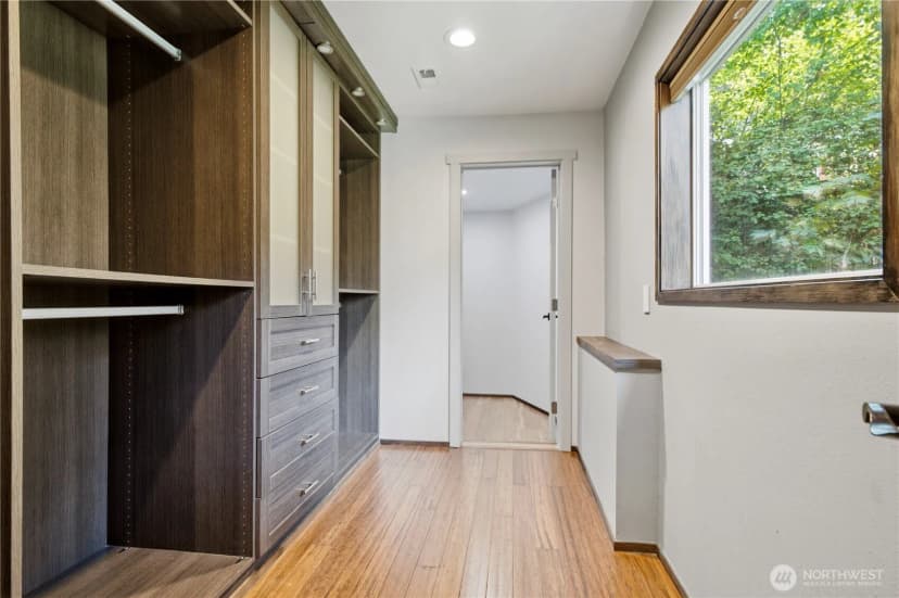 Property photo for 4739 Fernridge Lane, Mercer Island photo 36