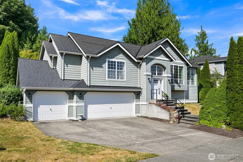 Property photo for 912 S Hills Drive, Bellingham