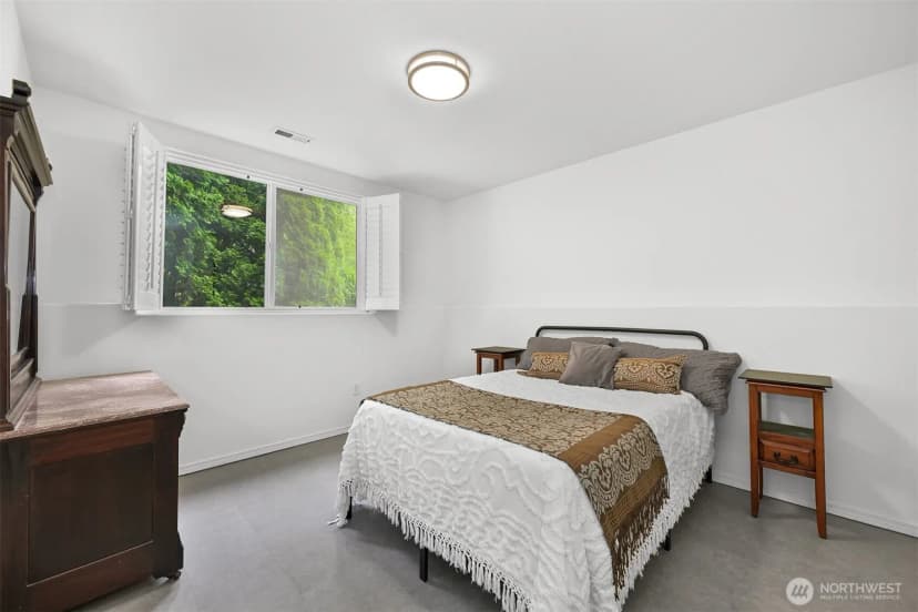 Property photo for 912 S Hills Drive, Bellingham photo 24