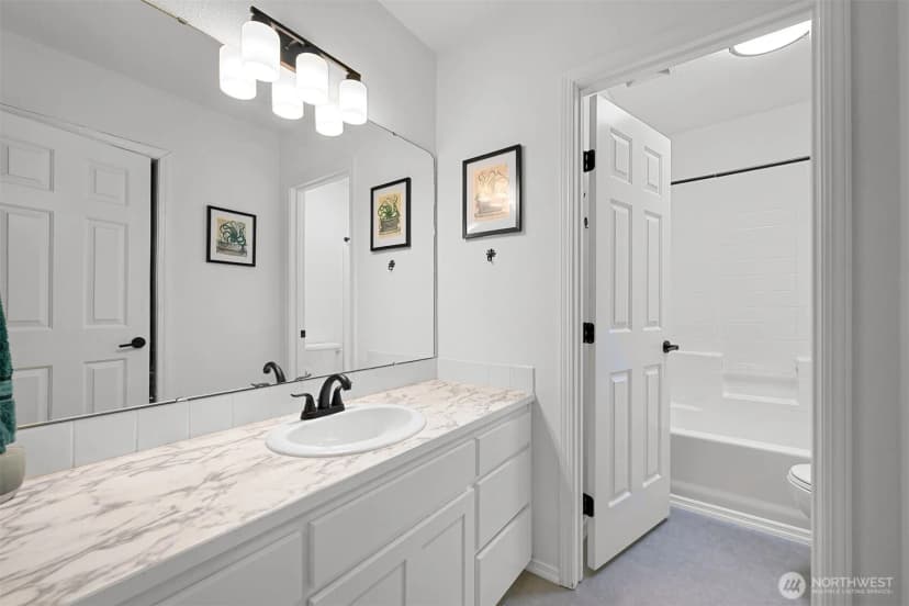 Property photo for 912 S Hills Drive, Bellingham photo 22