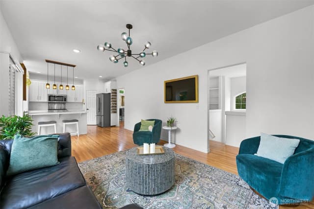 Property photo for 912 S Hills Drive, Bellingham photo 3