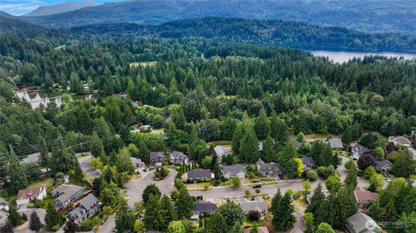 Property photo for 912 S Hills Drive, Bellingham photo 33